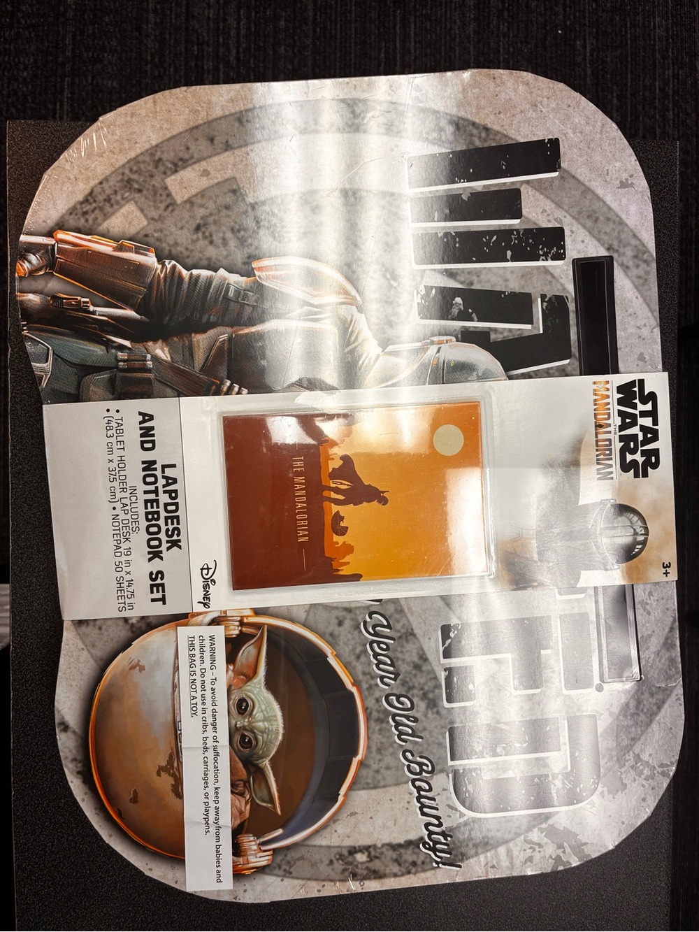 Star Wars The Mandalorian Orange Baby Yoda Lappedesk & Notebook Set